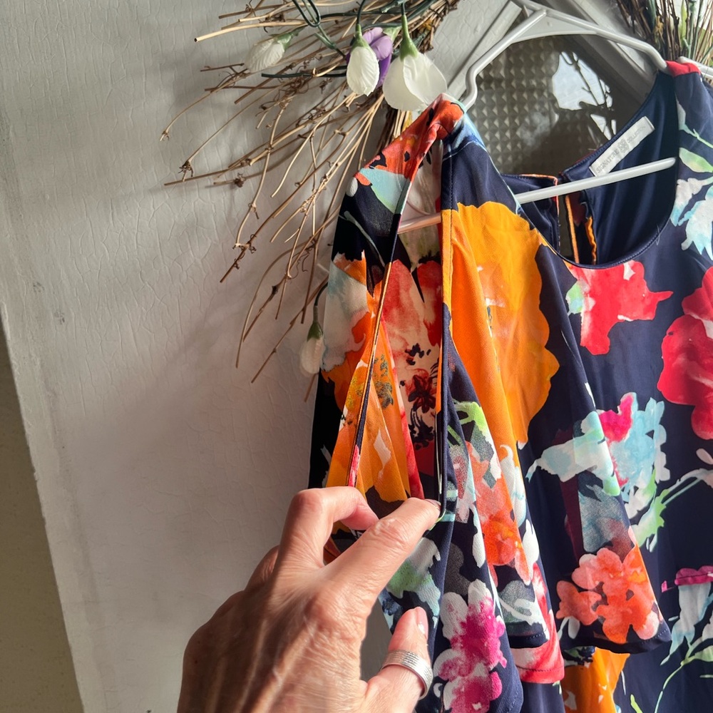 Signature Collection floral dress - Picture 5 of 15